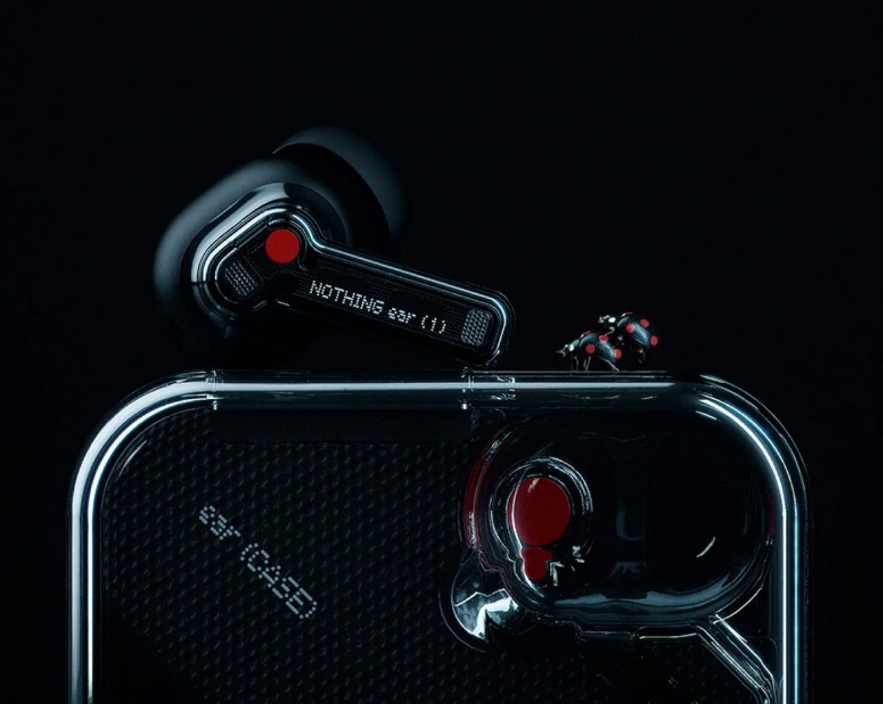 Ear 1: Nothing presenta sus primeros auriculares inalámbricos transparentes  con 25 horas de autonomía